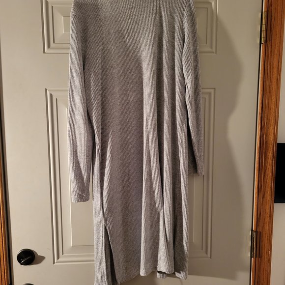 Top - Picture 2 of 3